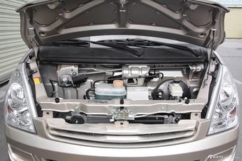 2022款五菱荣光S 1.2L基本型7座LSI
